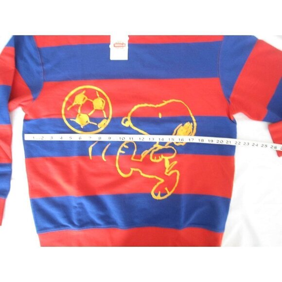 New Levis Peanuts Crew Neck Snoopy What A Moment Soccer Pullover Sz M Irregular - Picture 5 of 8